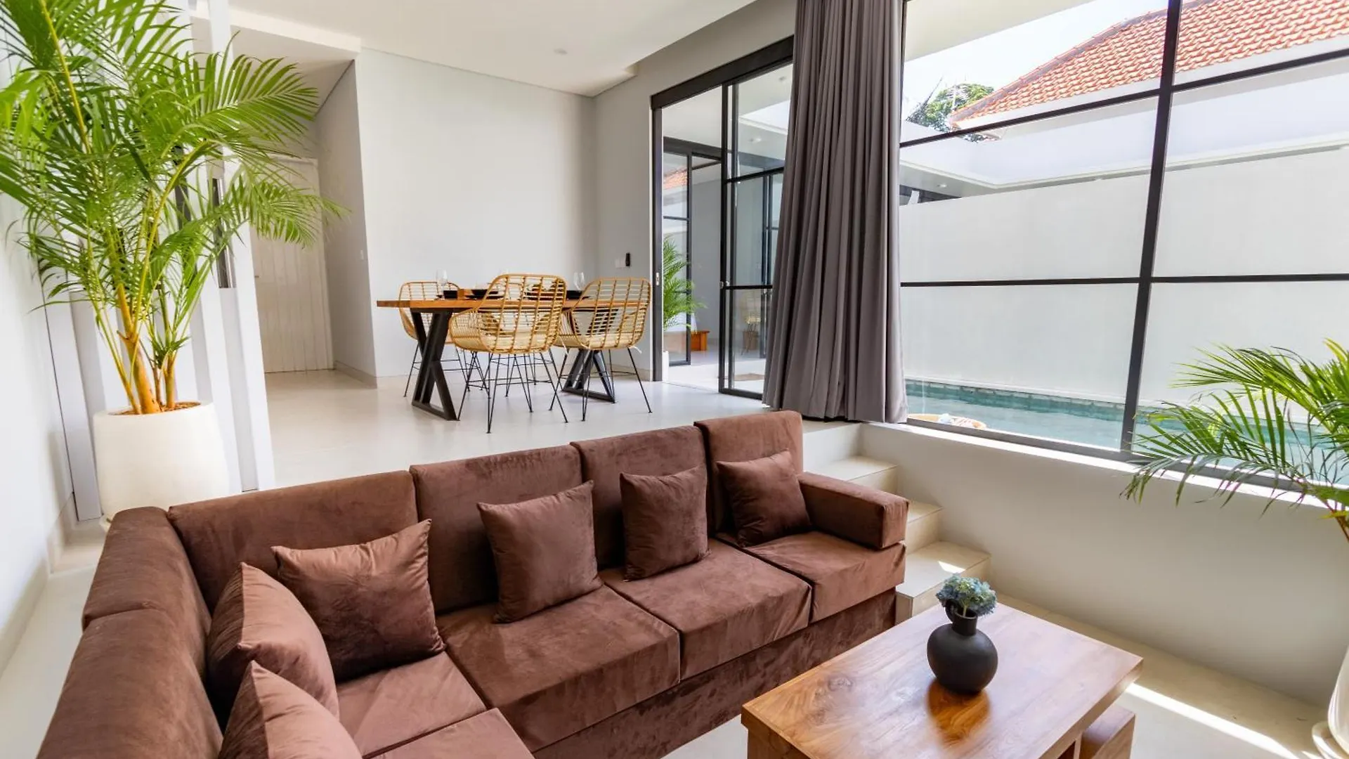 Canggu Oasis - Your Poolside Escape 2Bdr Villa Kerobokan